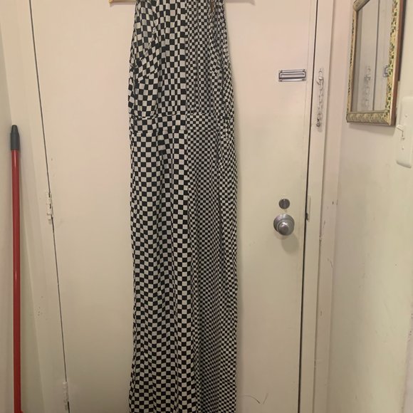 She’s Everything Checkered Jumpsuit NWT (size large) - Picture 11 of 12